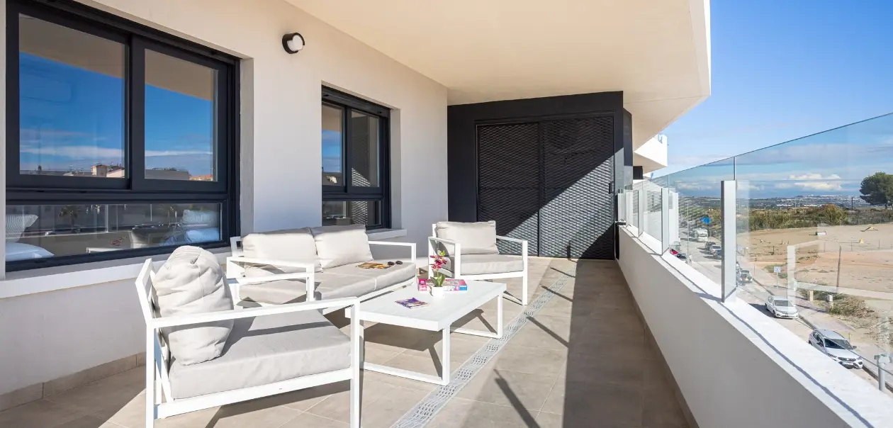 Welkom in Casa Blanca - Luxe 4 persoons appartement met groot zwembad