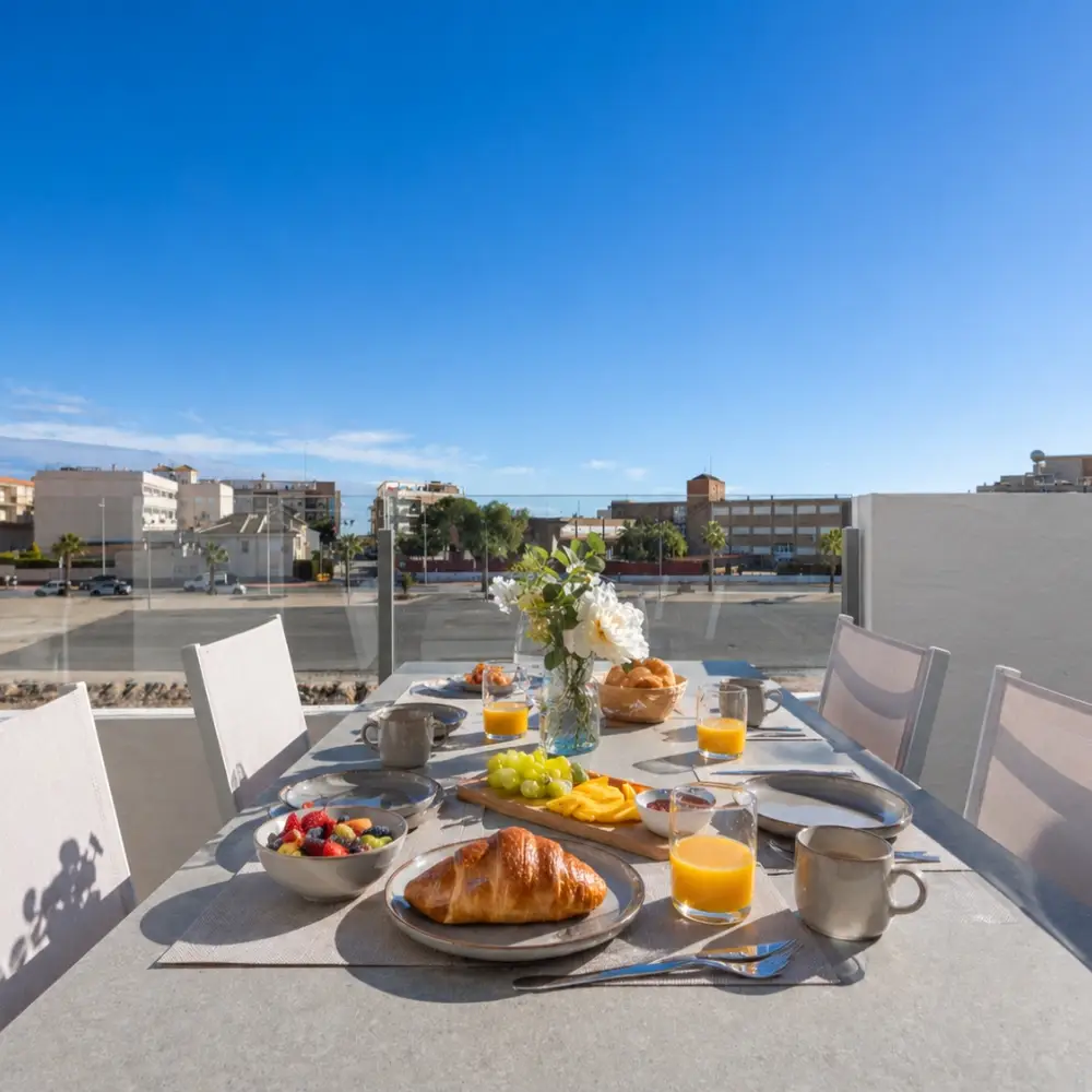 Welkom in Casa Blanca - Luxe 4 persoons appartement met groot zwembad